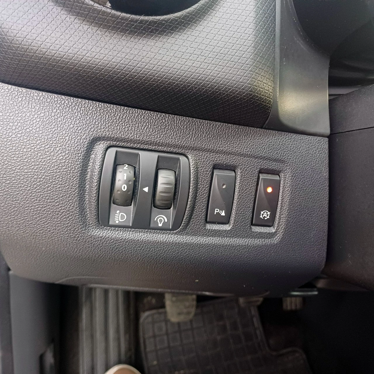 Renault Clio - Zdjęcie 23