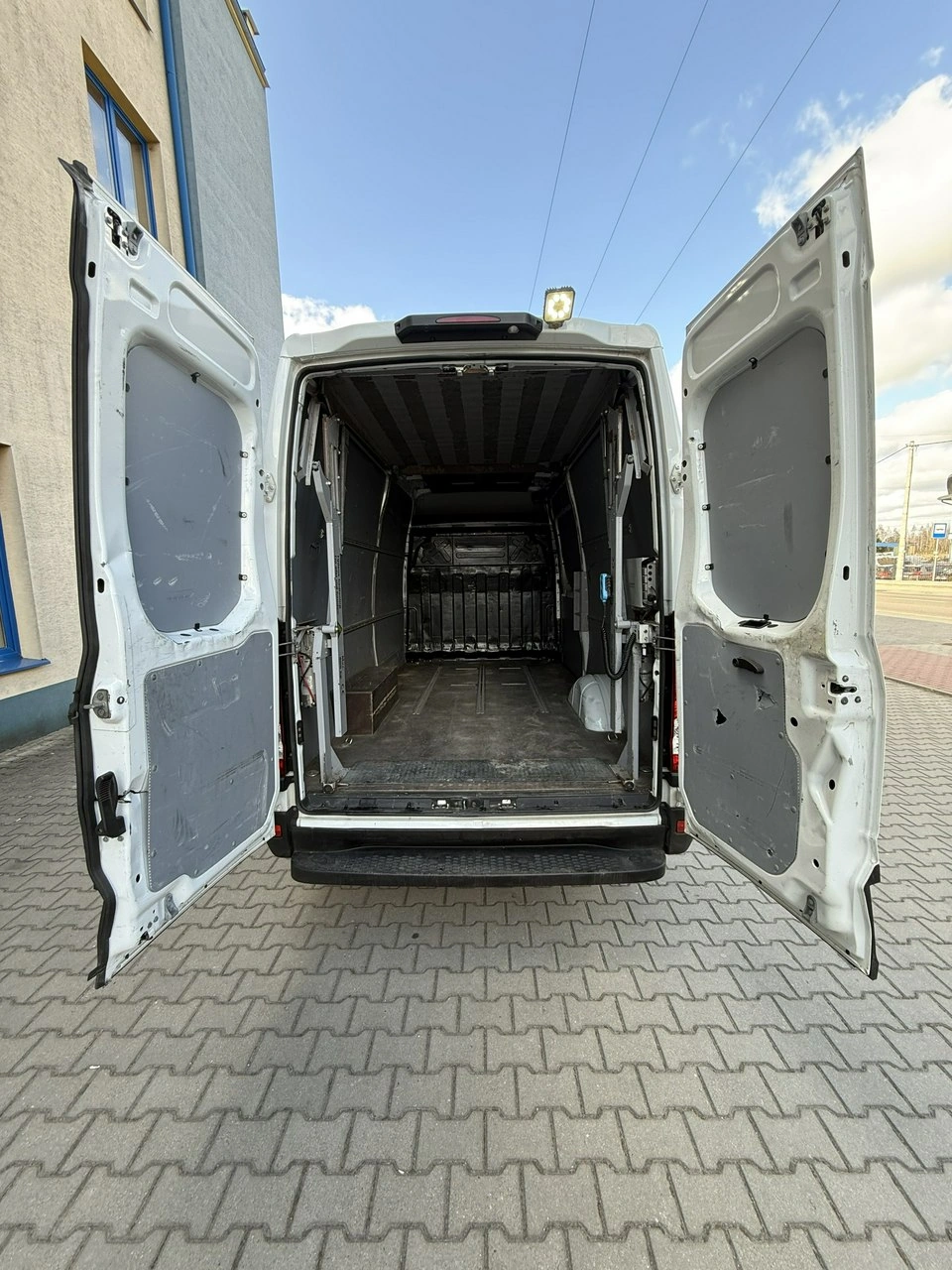Iveco Daily 35S14 - Zdjęcie 15
