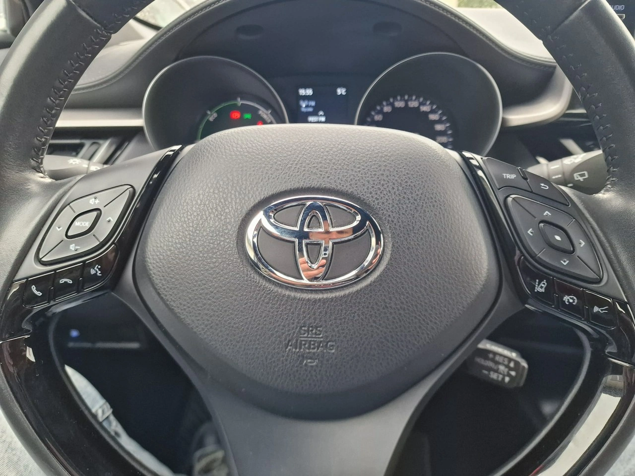 Toyota C-HR - Zdjęcie 33