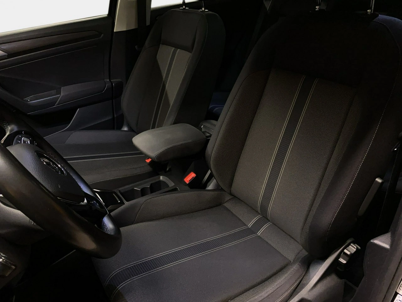 Volkswagen T-Roc - Zdjęcie 13