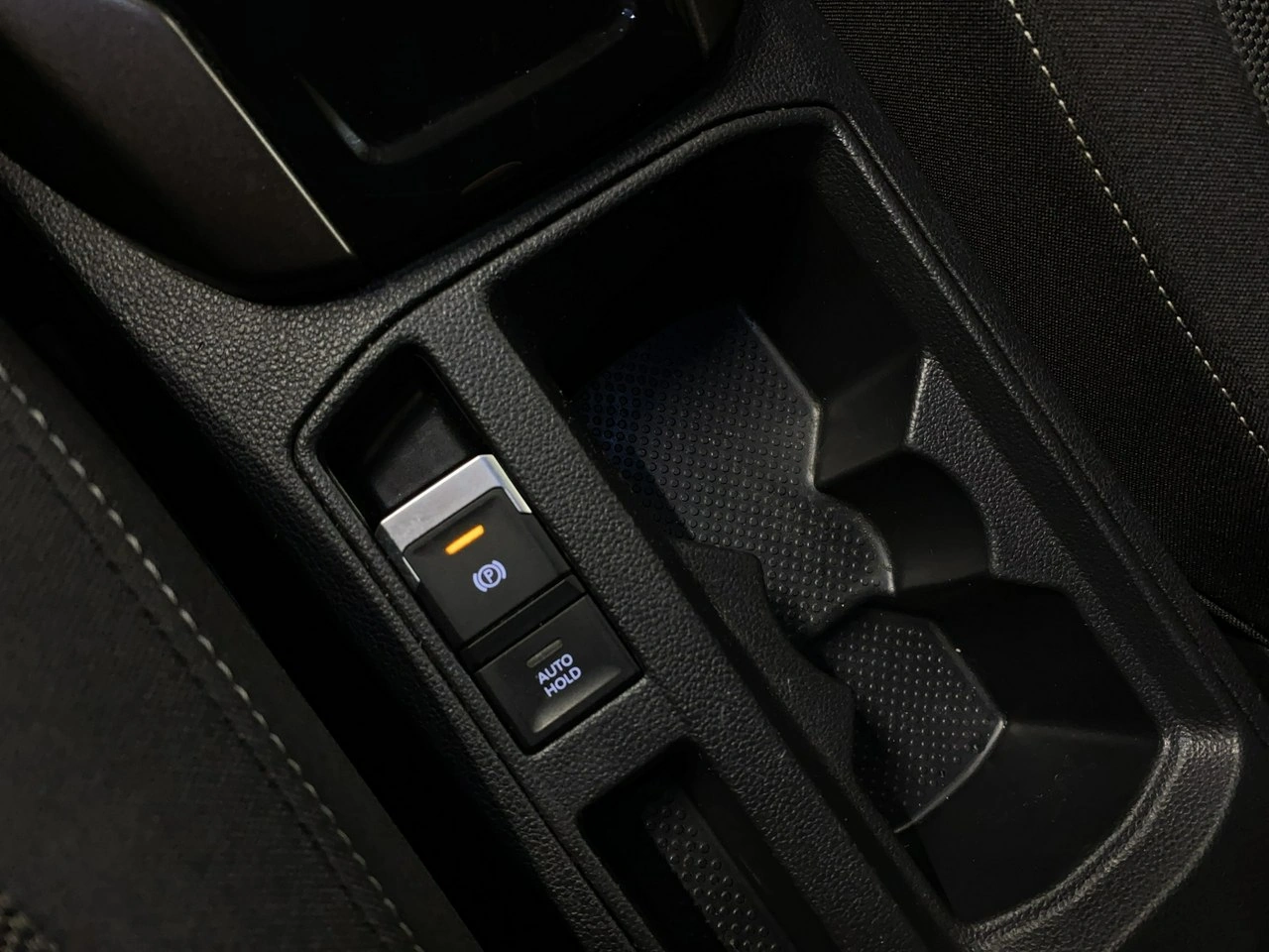 Volkswagen T-Roc - Zdjęcie 35