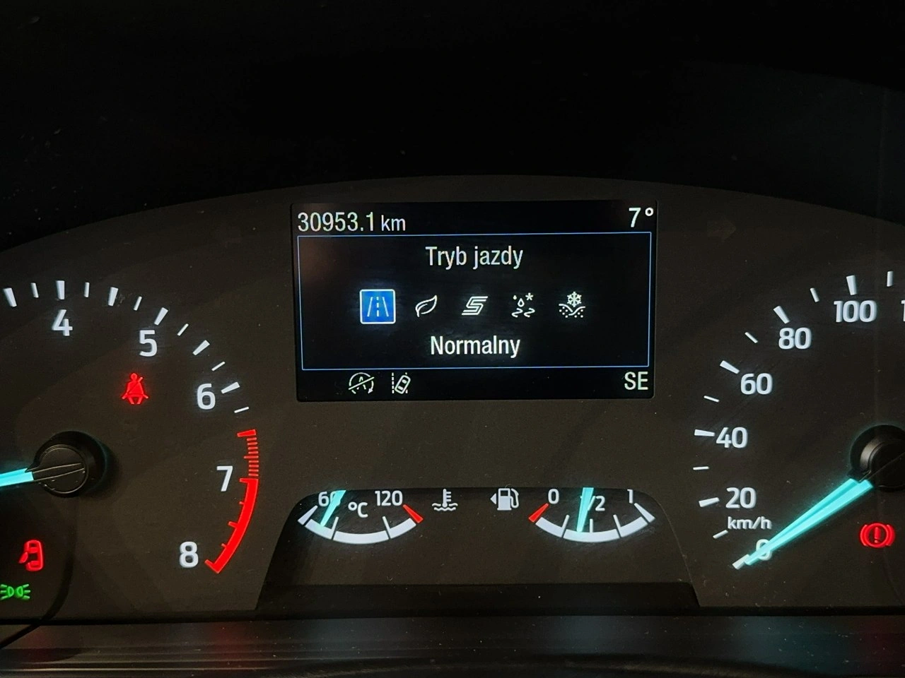 Ford Kuga - Zdjęcie 19