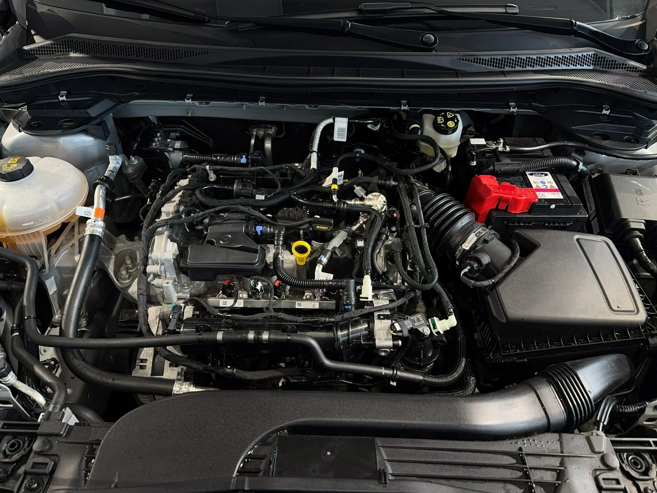 Ford Kuga - Zdjęcie 28