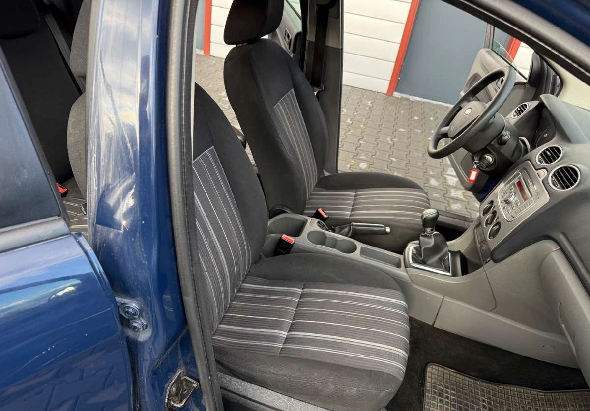 Ford Focus - Zdjęcie 16