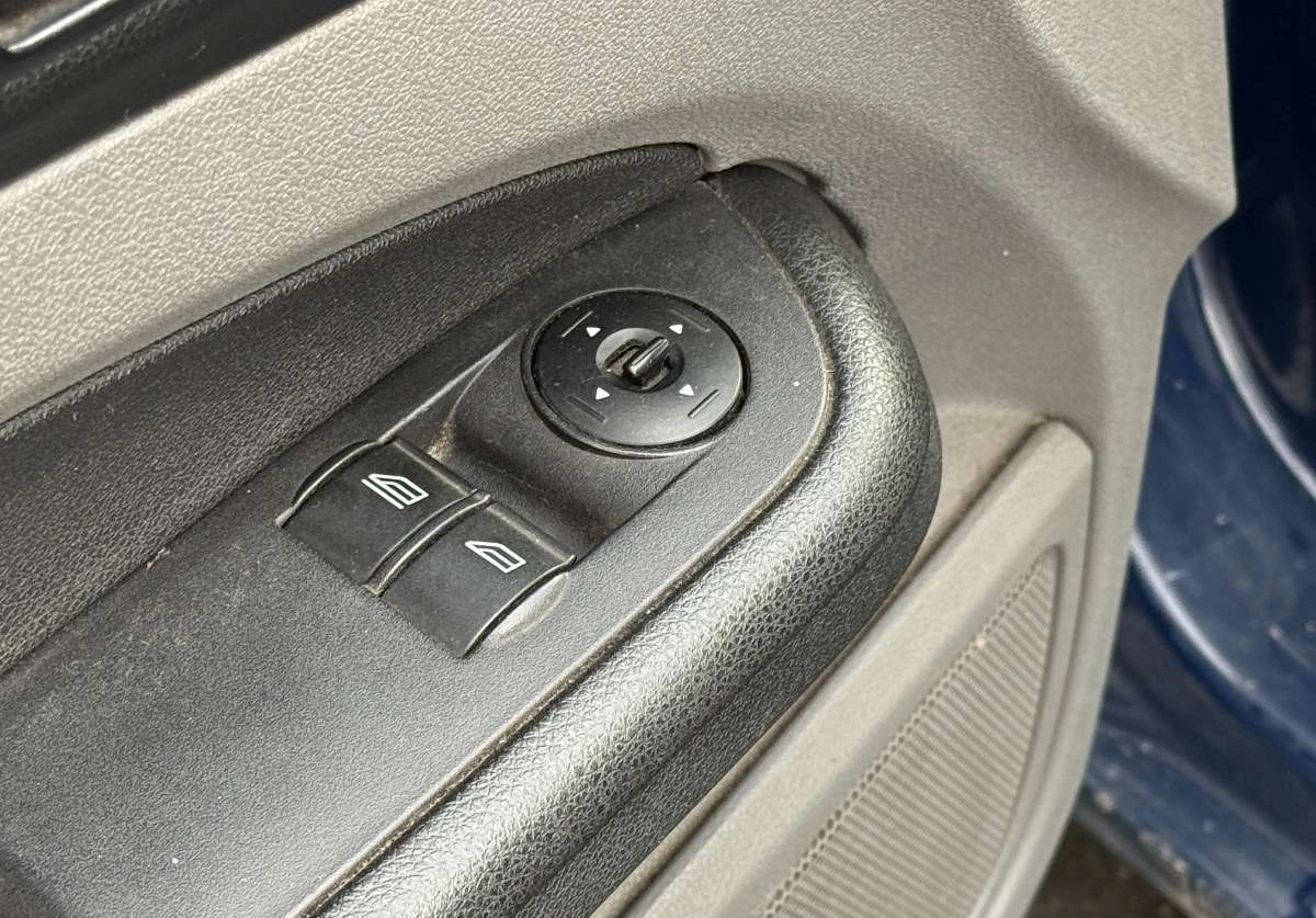 Ford Focus - Zdjęcie 18