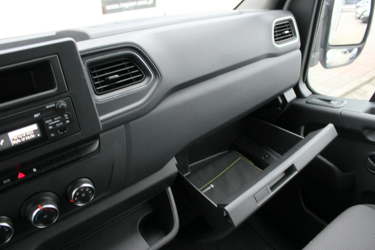 Renault Master - Zdjęcie 24