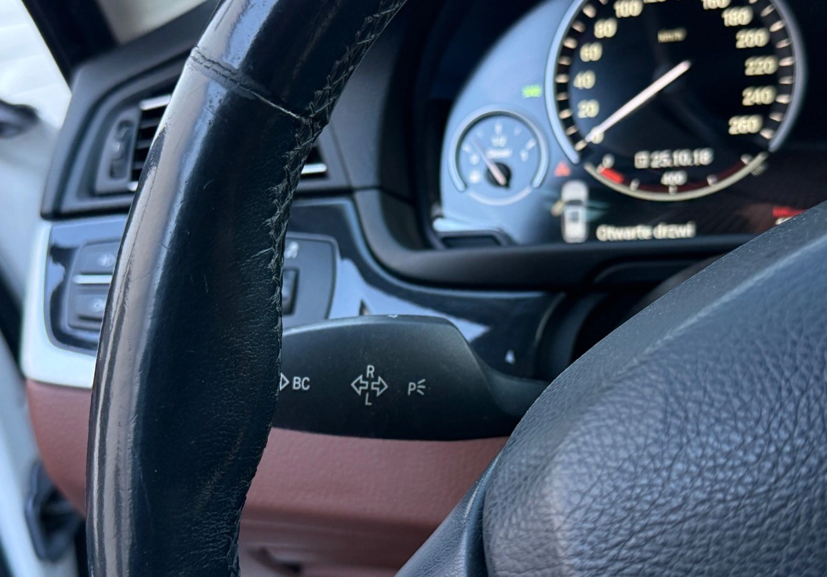 BMW Seria 5 - Zdjęcie 27