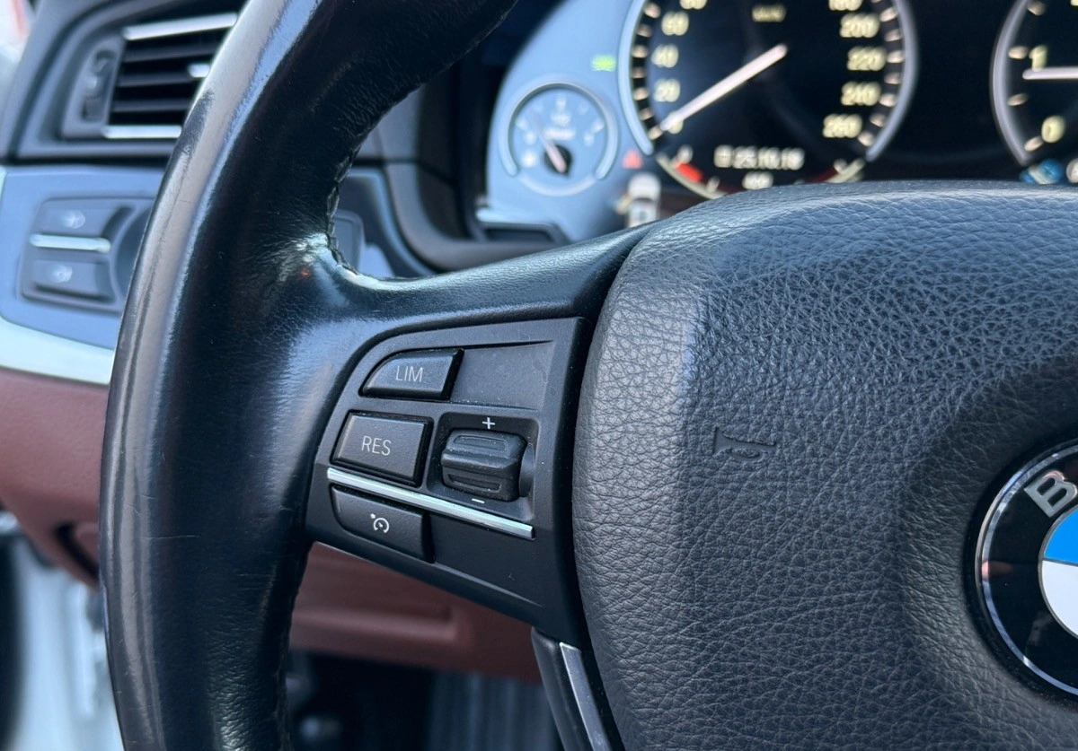 BMW Seria 5 - Zdjęcie 25