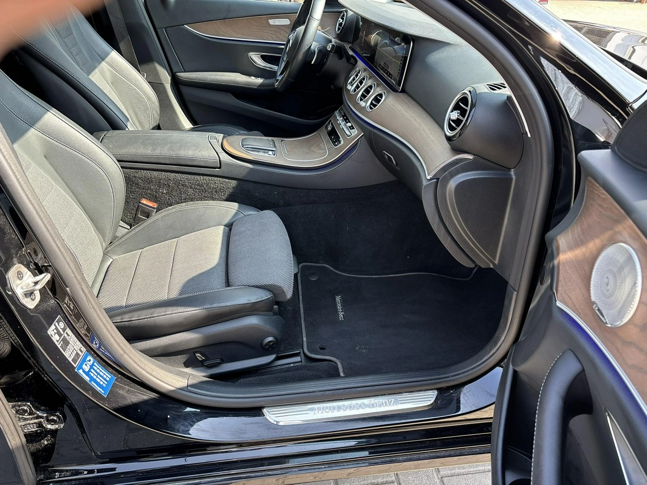 Mercedes E 220 - Zdjęcie 18