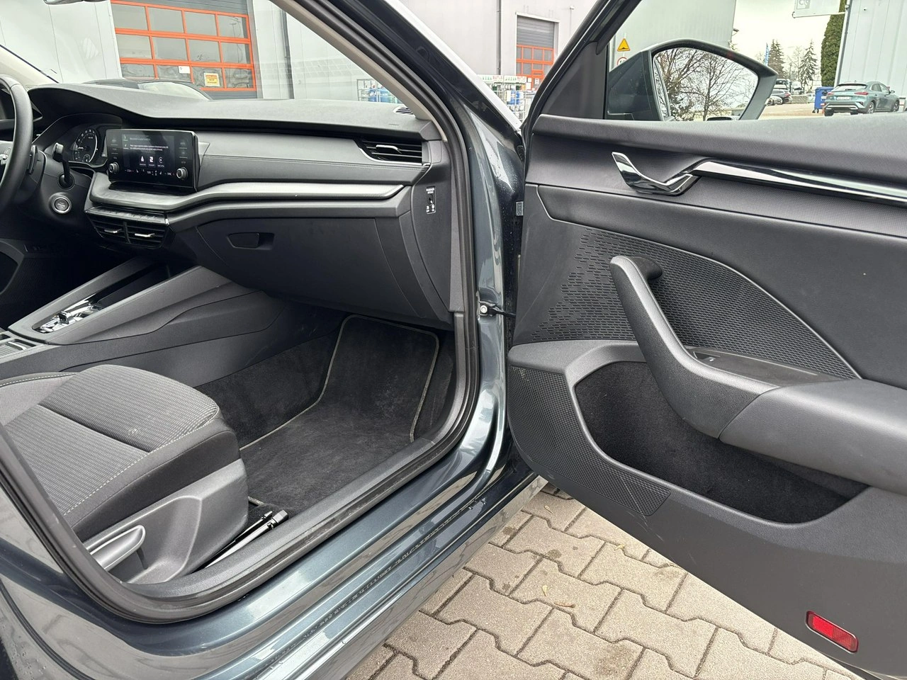 Skoda Octavia - Zdjęcie 17