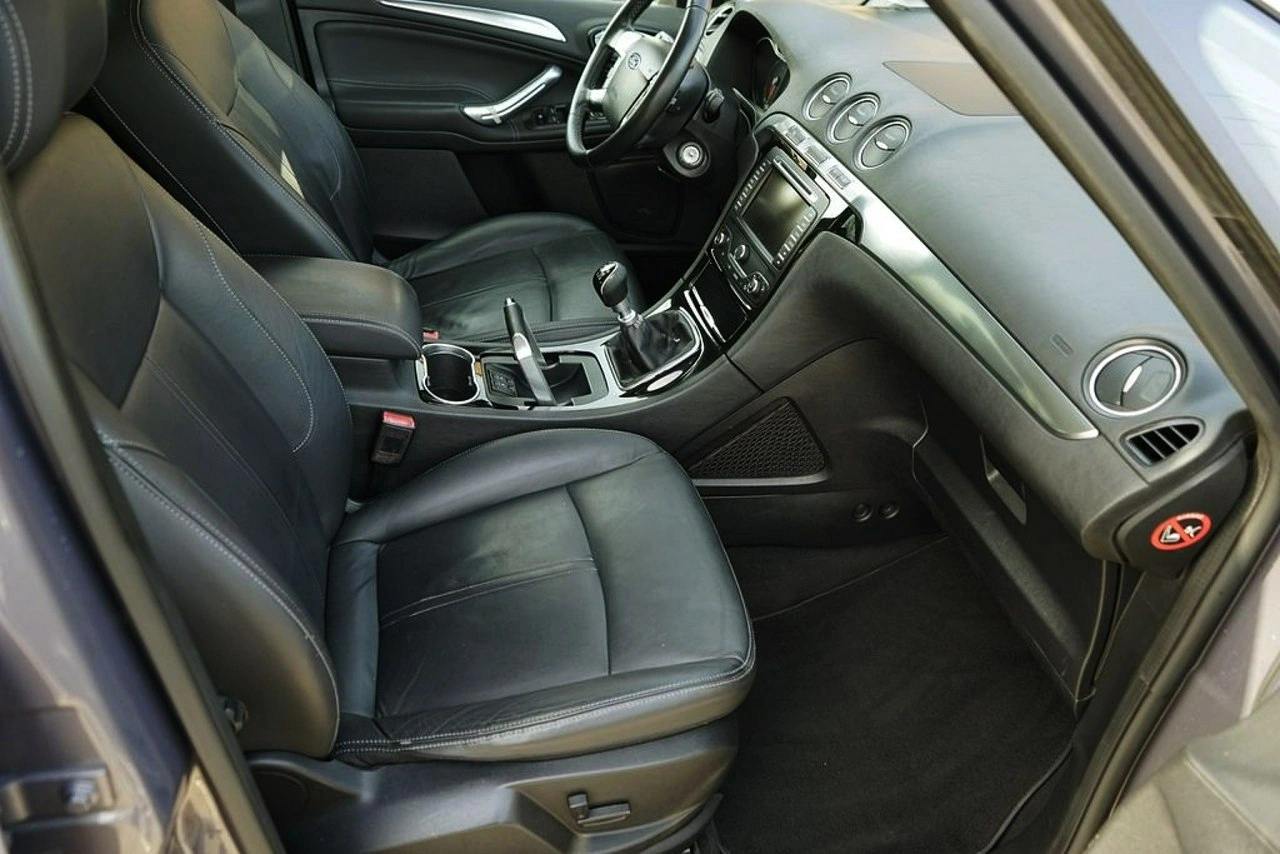 Ford S-Max - Zdjęcie 17