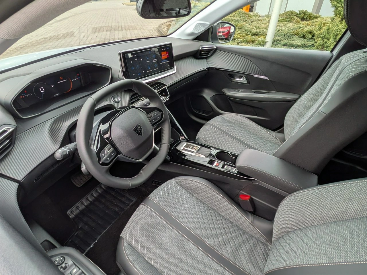 Peugeot 208 - Zdjęcie 7