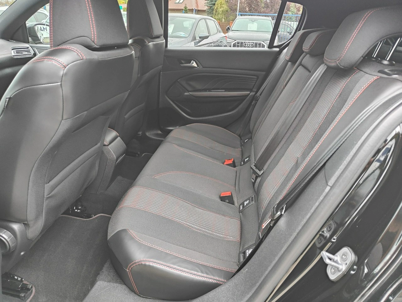 Peugeot 308 - Zdjęcie 27