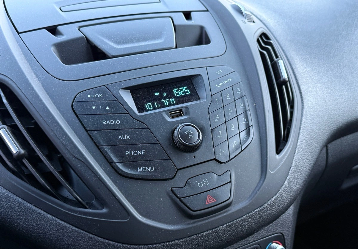 Ford Tourneo Courier - Zdjęcie 24