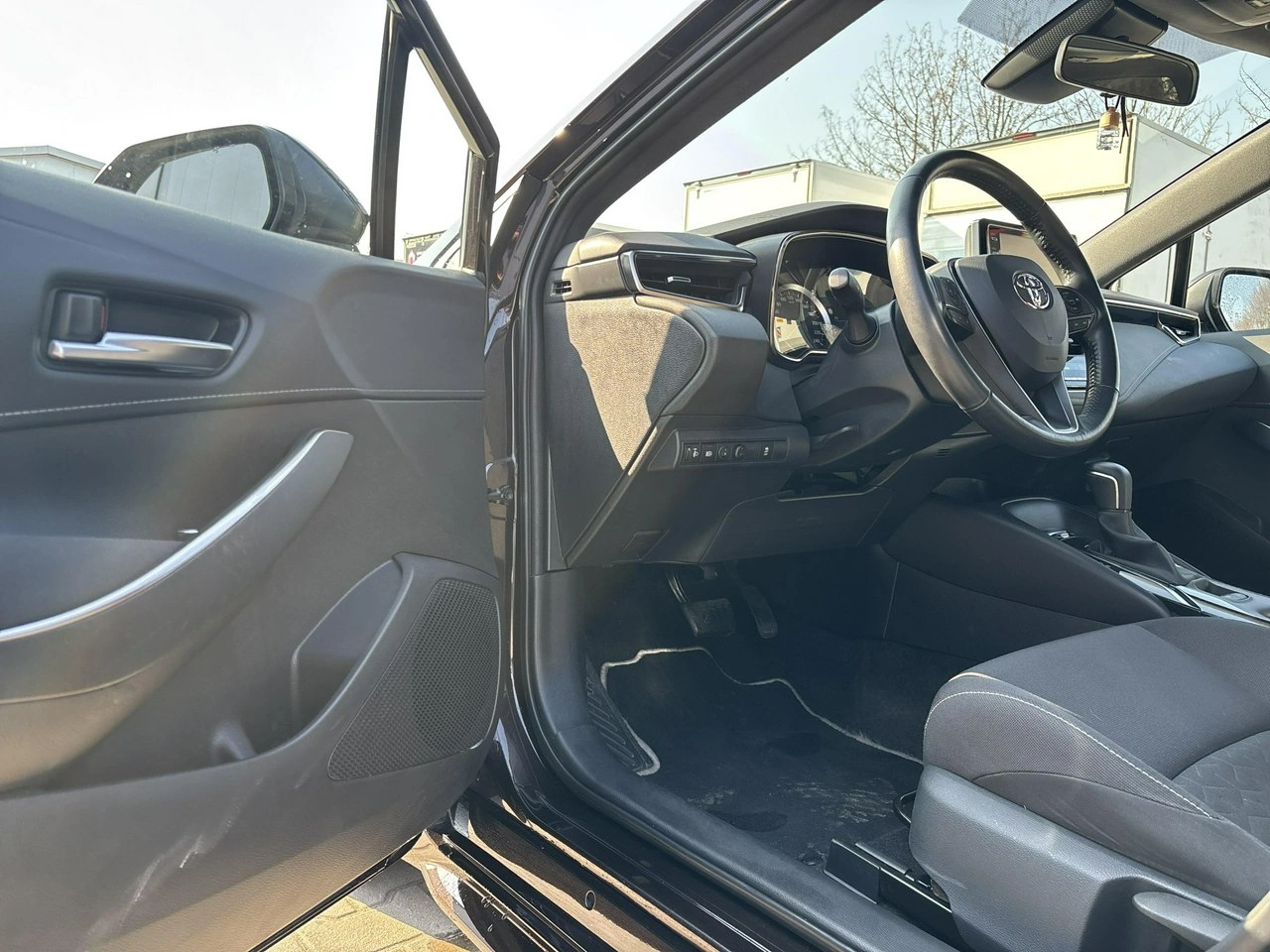 Toyota Corolla - Zdjęcie 9