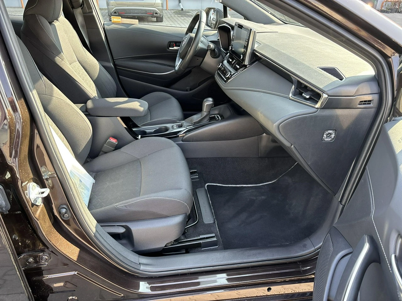 Toyota Corolla - Zdjęcie 17