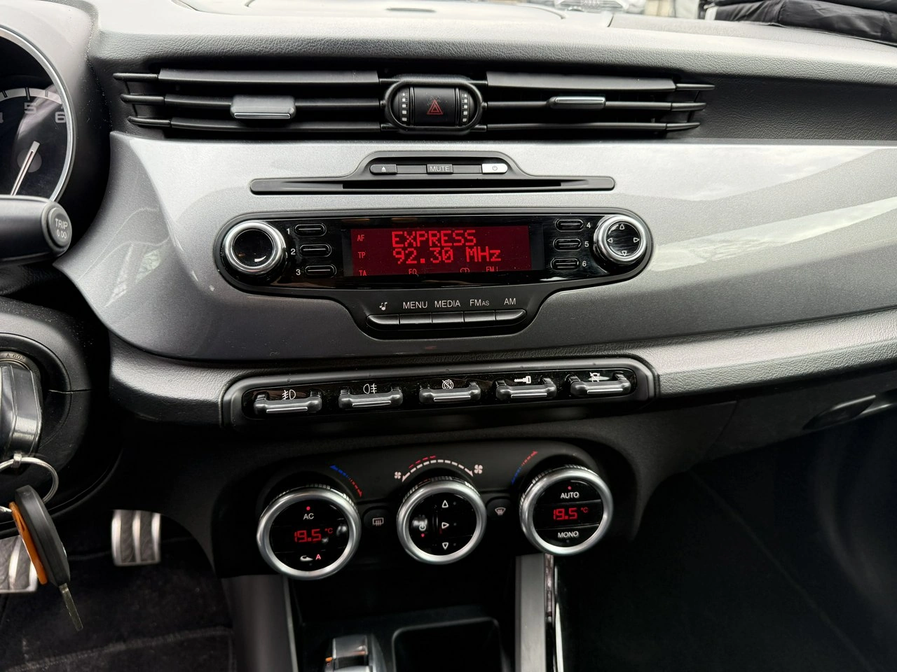 Alfa Romeo Giulietta - Zdjęcie 22