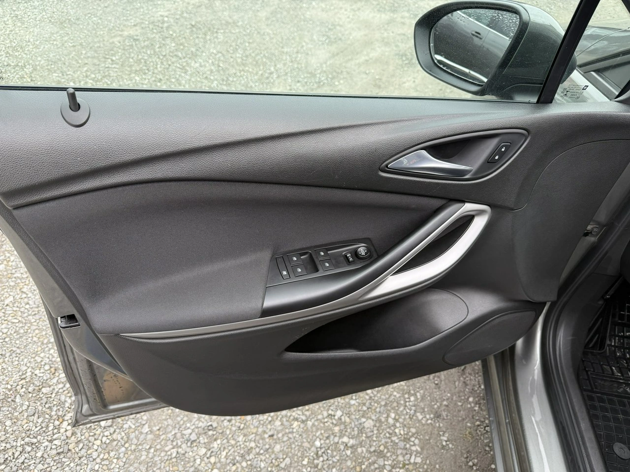 Opel Astra - Zdjęcie 14