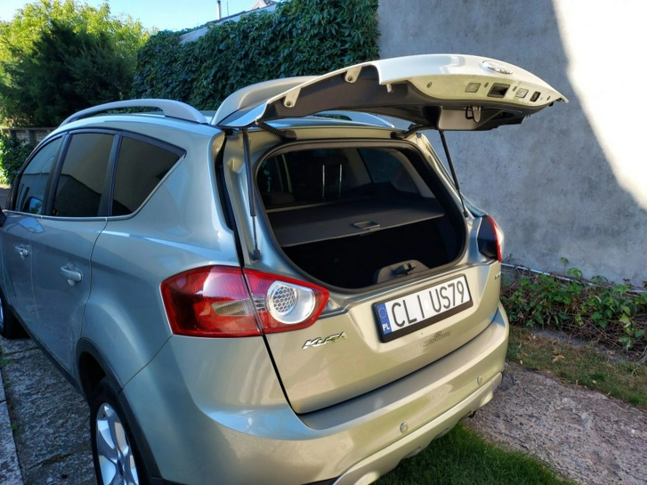 Ford Kuga - Zdjęcie 12