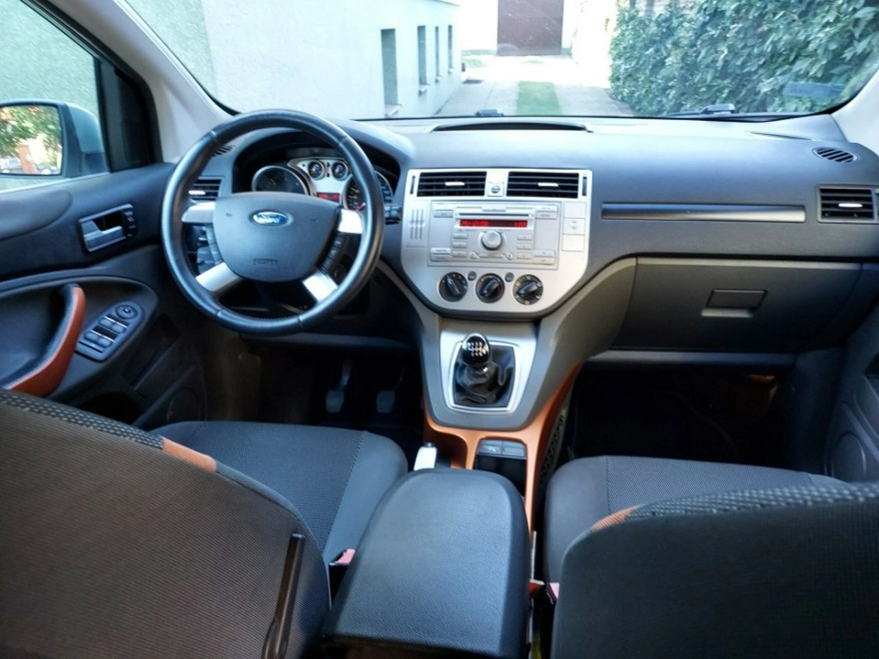 Ford Kuga - Zdjęcie 14