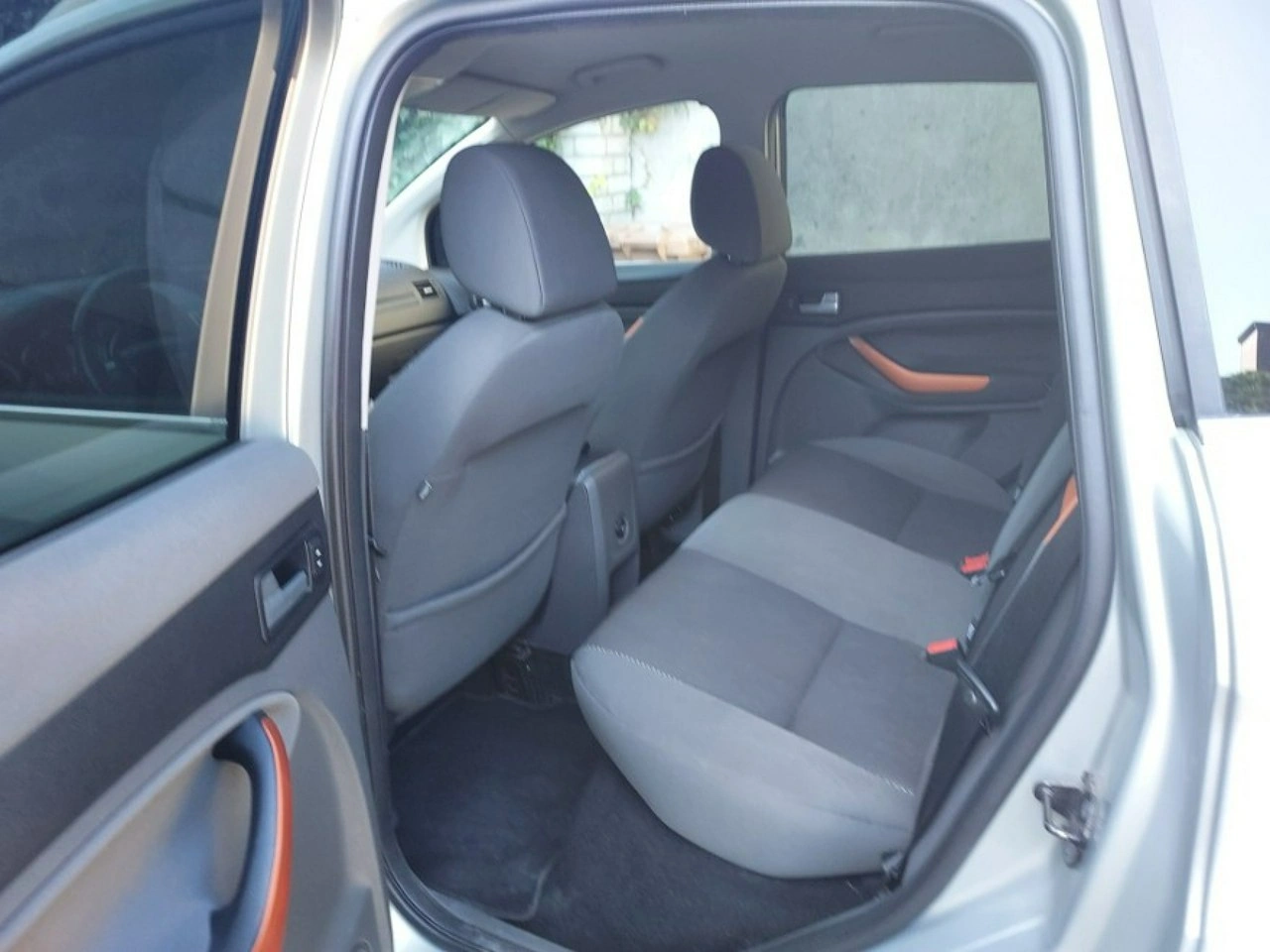 Ford Kuga - Zdjęcie 20