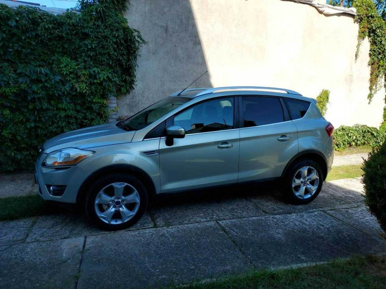 Ford Kuga - Zdjęcie 9