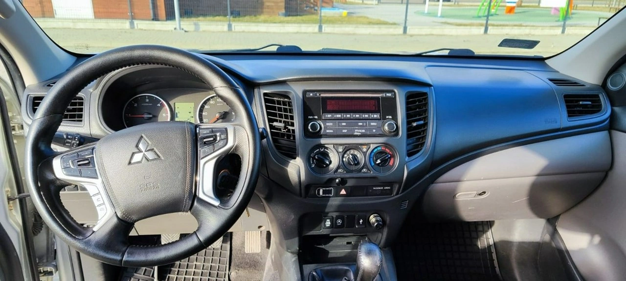 Mitsubishi L200 - Zdjęcie 10