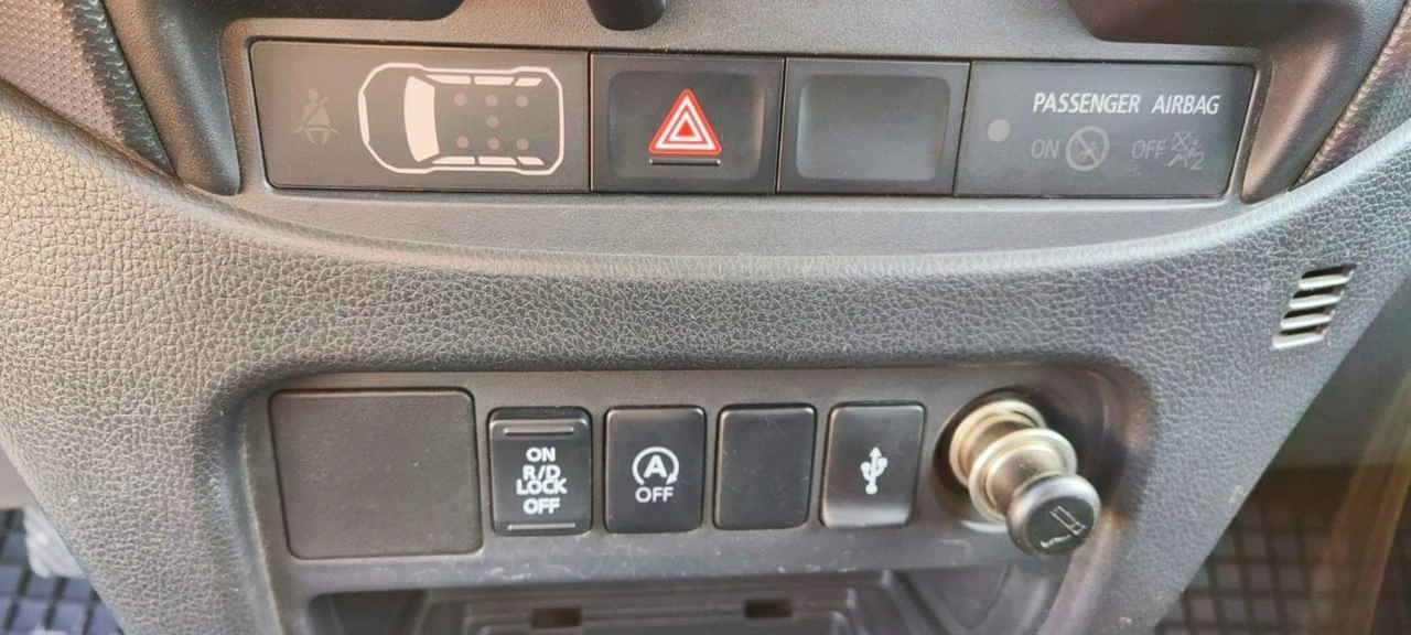 Mitsubishi L200 - Zdjęcie 18