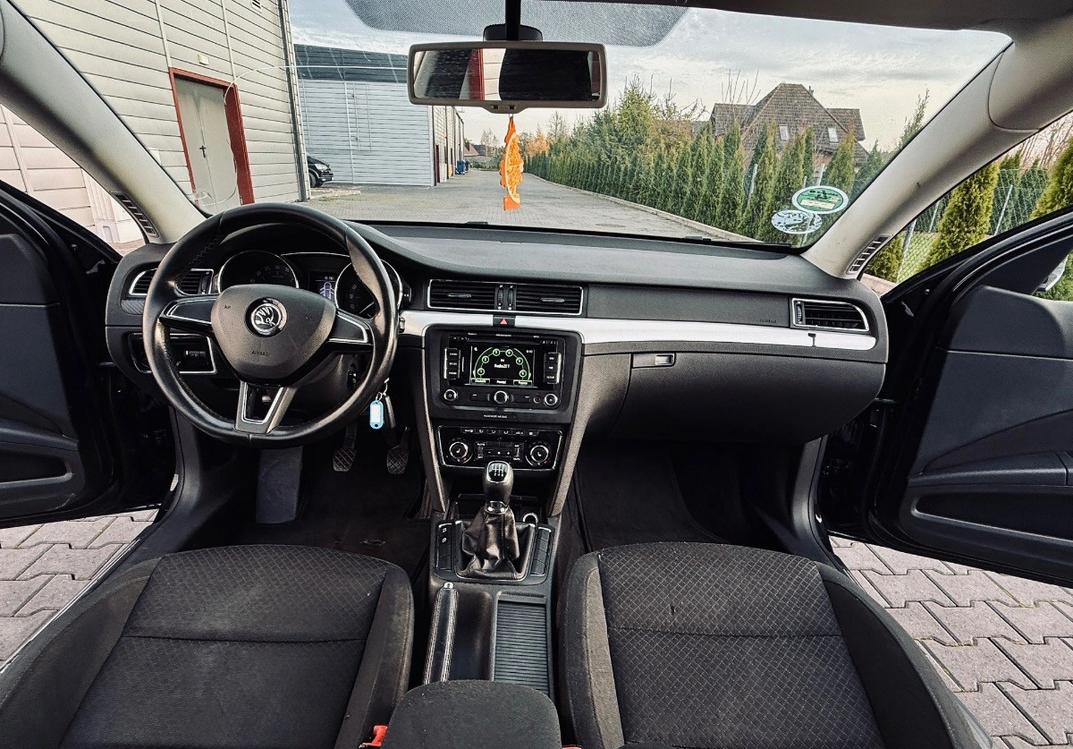 Skoda Superb - Zdjęcie 16