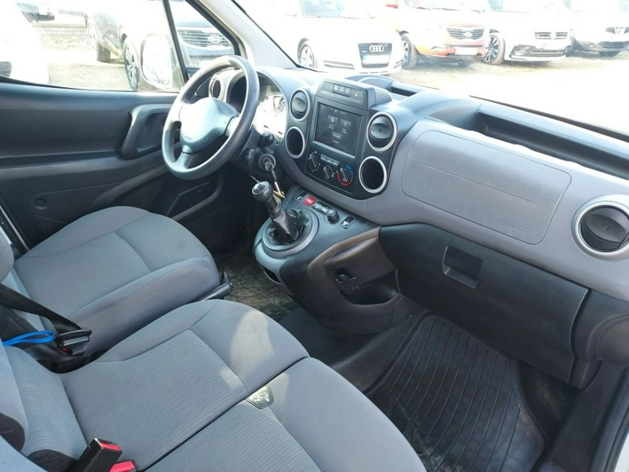 Peugeot Partner - Zdjęcie 13