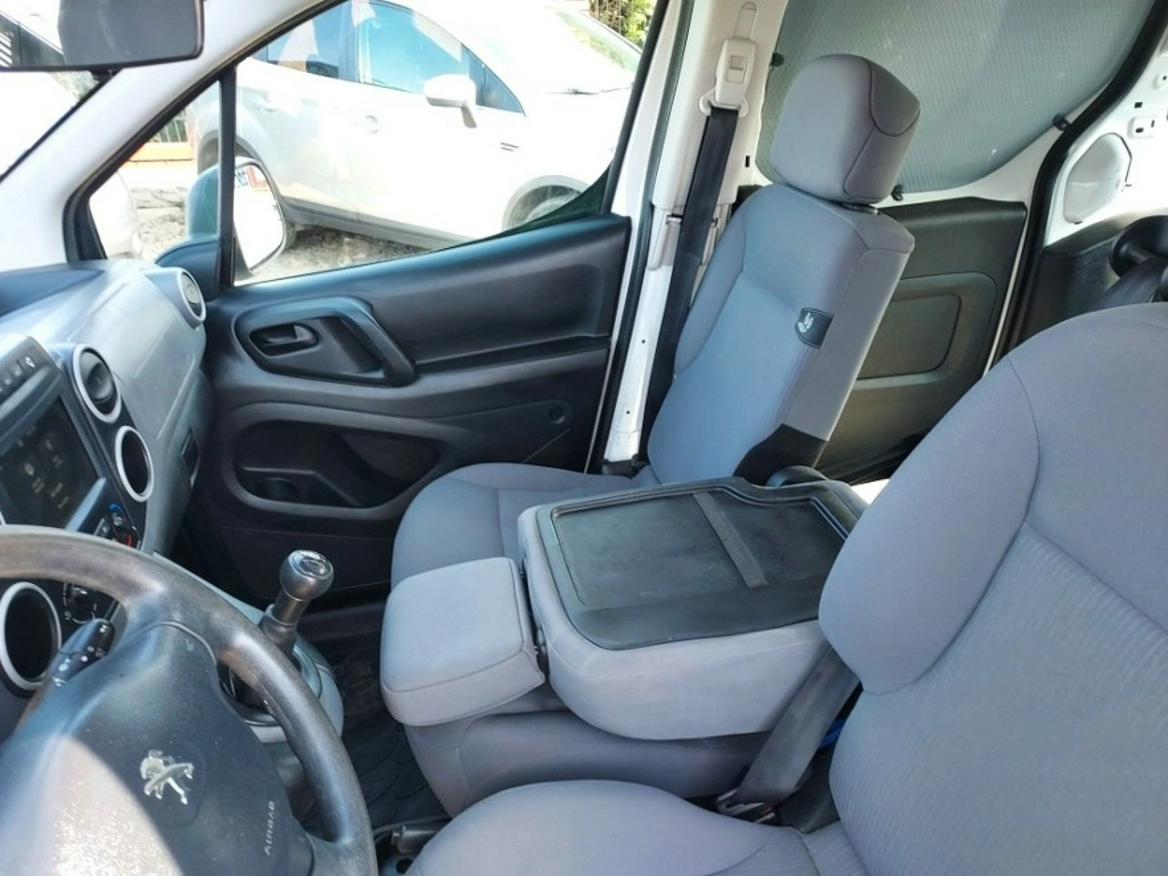 Peugeot Partner - Zdjęcie 15