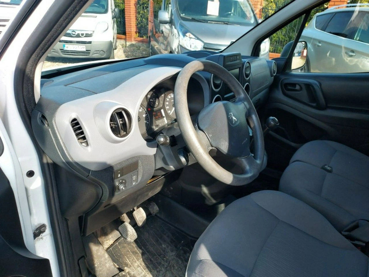 Peugeot Partner - Zdjęcie 16