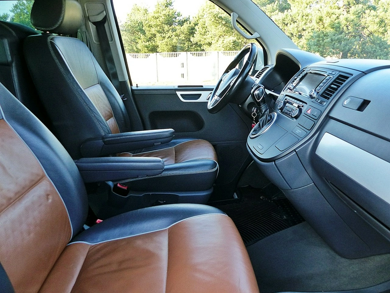 Volkswagen Multivan - Zdjęcie 25