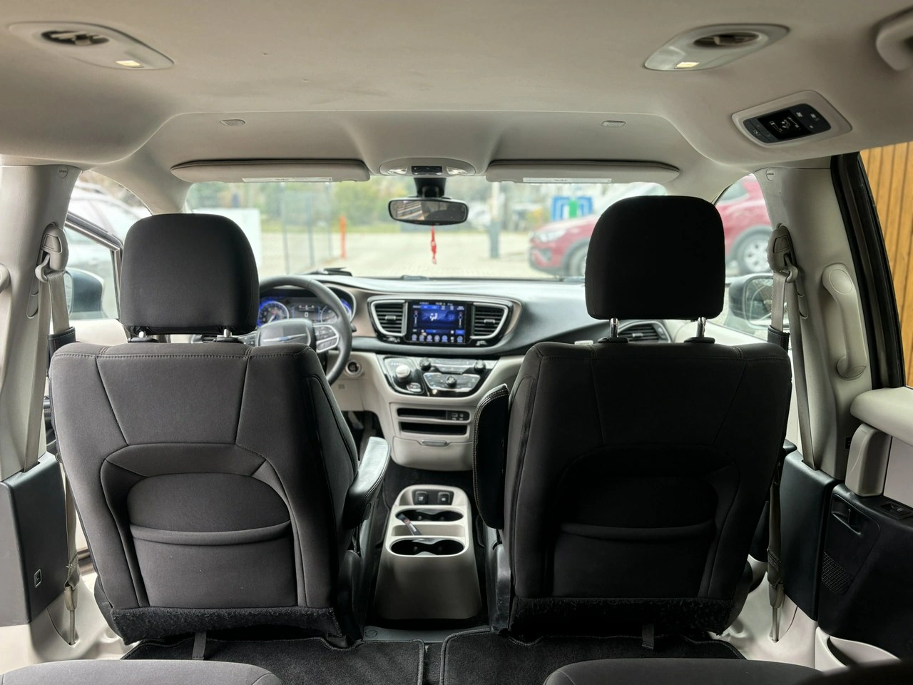 Chrysler Pacifica - Zdjęcie 14