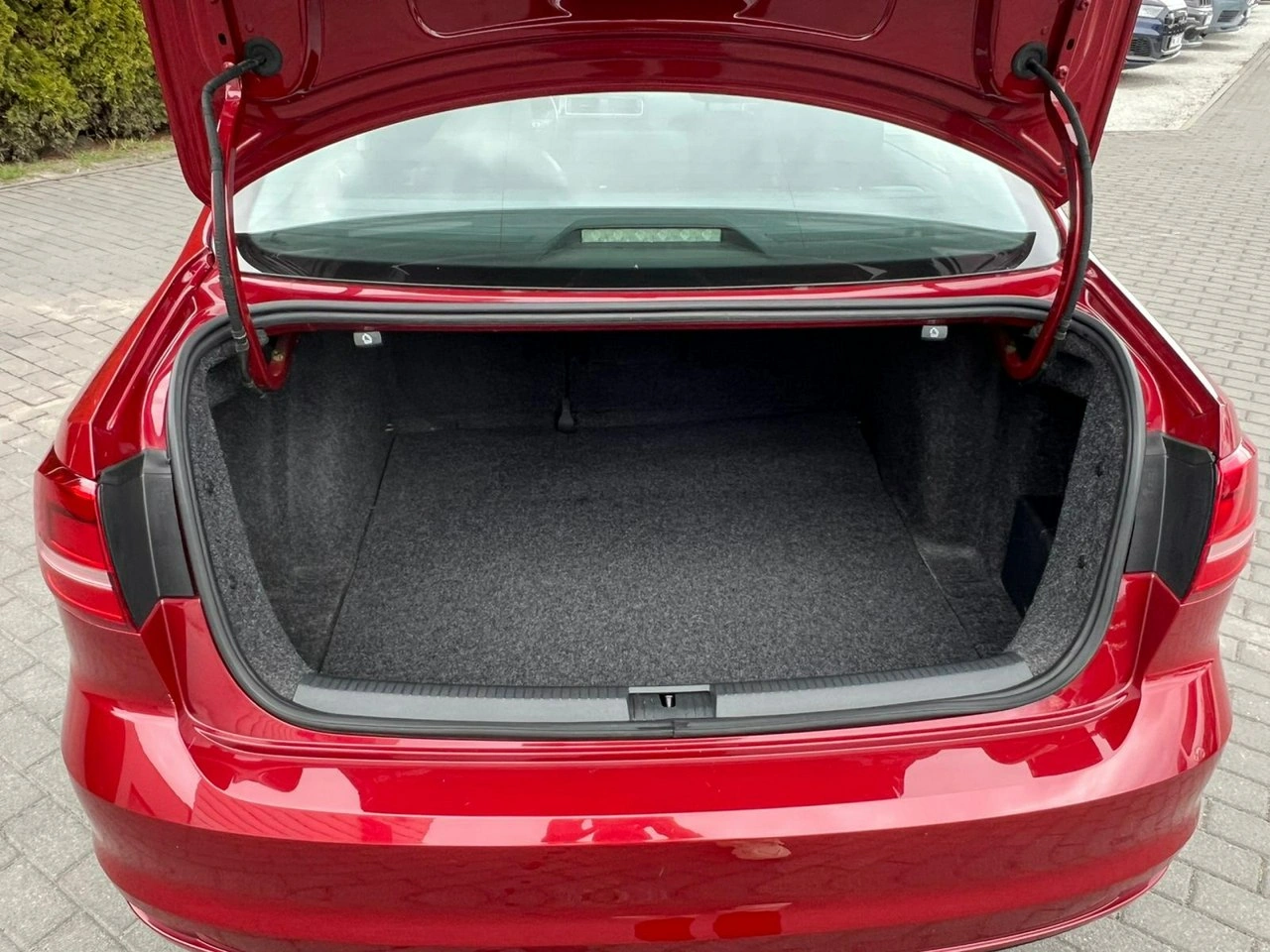 Volkswagen Jetta - Zdjęcie 16