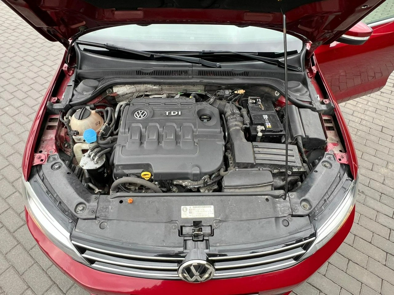 Volkswagen Jetta - Zdjęcie 8