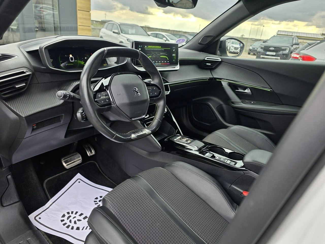 Peugeot 2008 - Zdjęcie 13