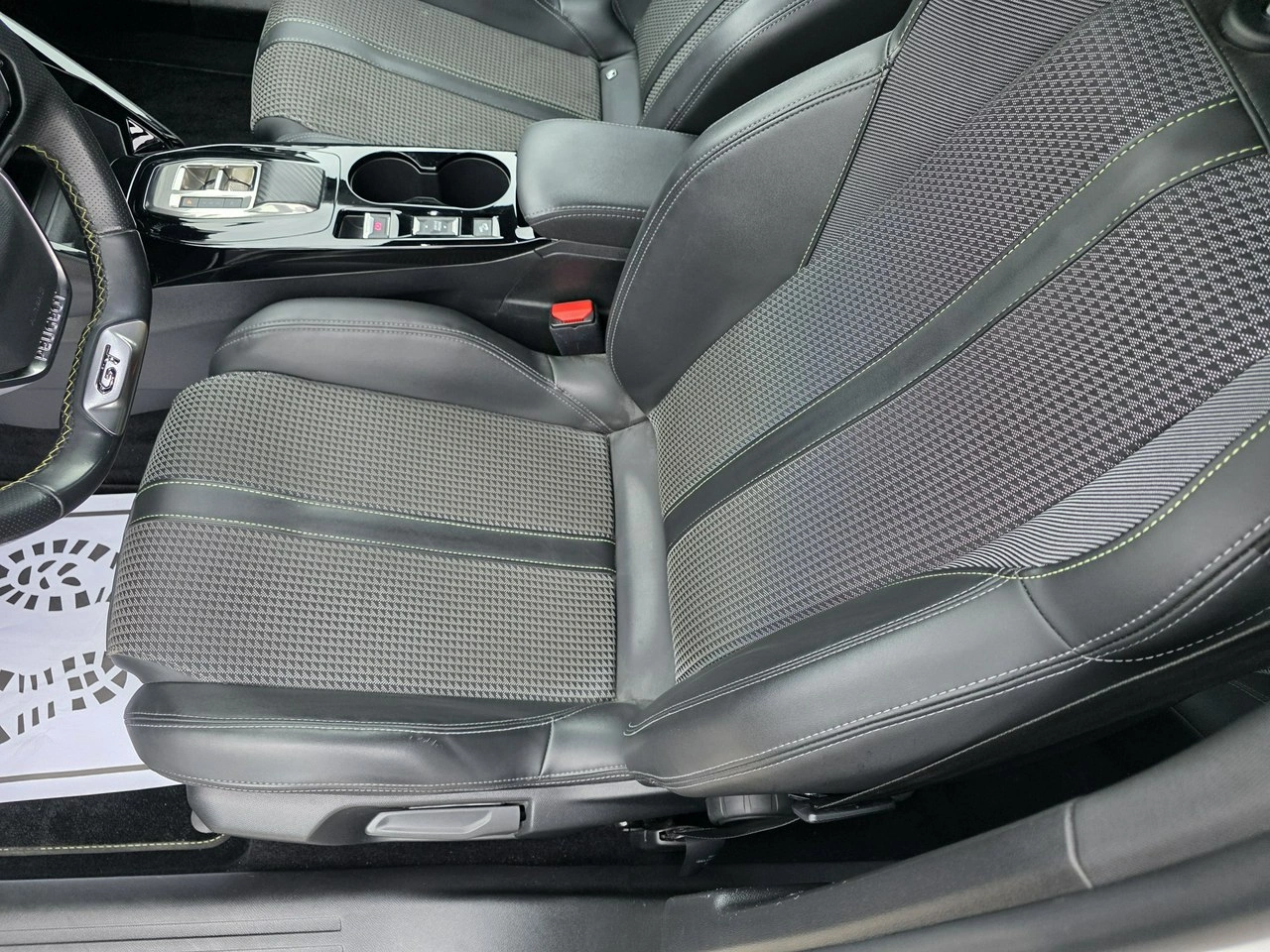 Peugeot 2008 - Zdjęcie 19