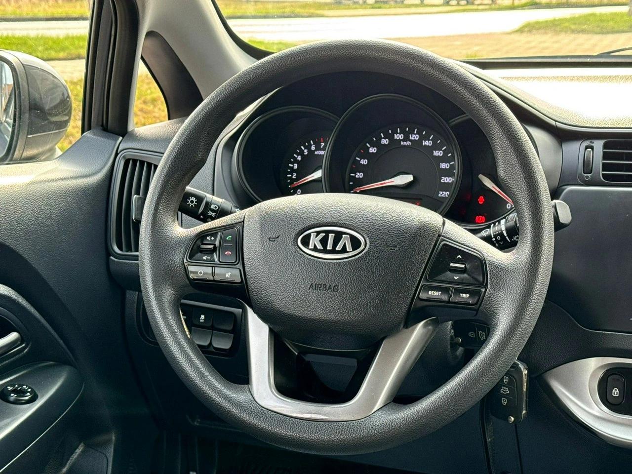 Kia Rio - Zdjęcie 19