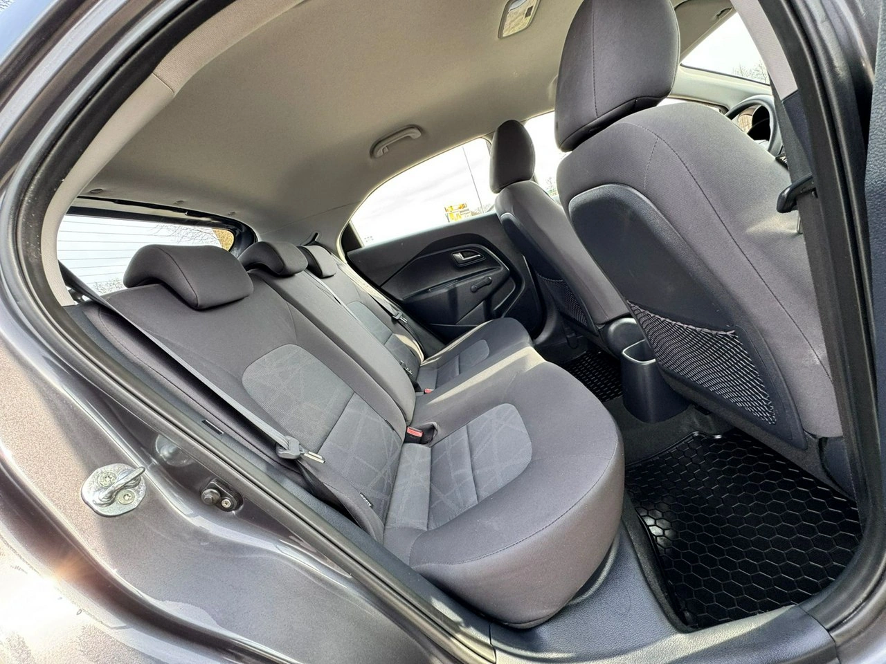 Kia Rio - Zdjęcie 24