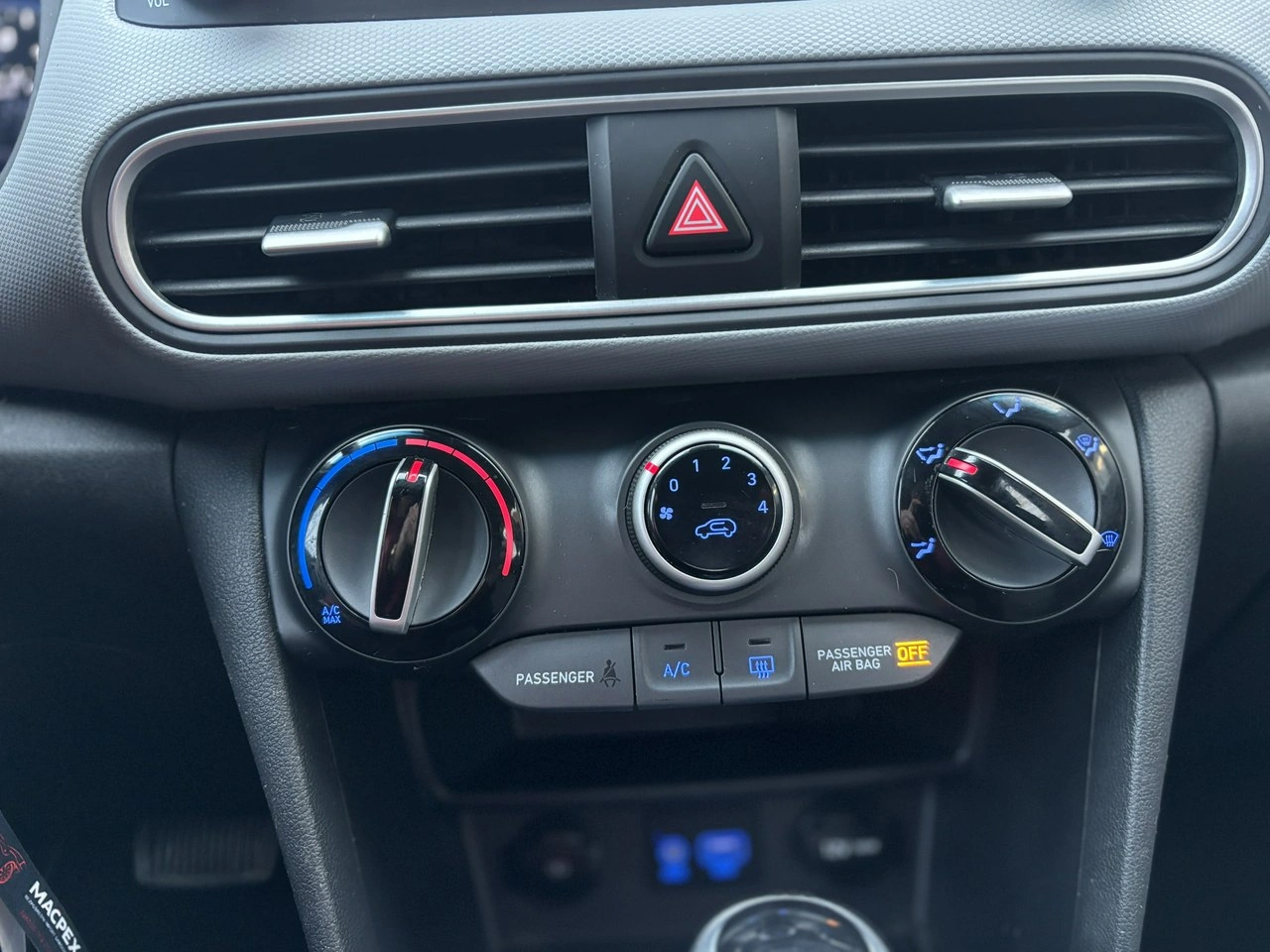 Hyundai Kona - Zdjęcie 11