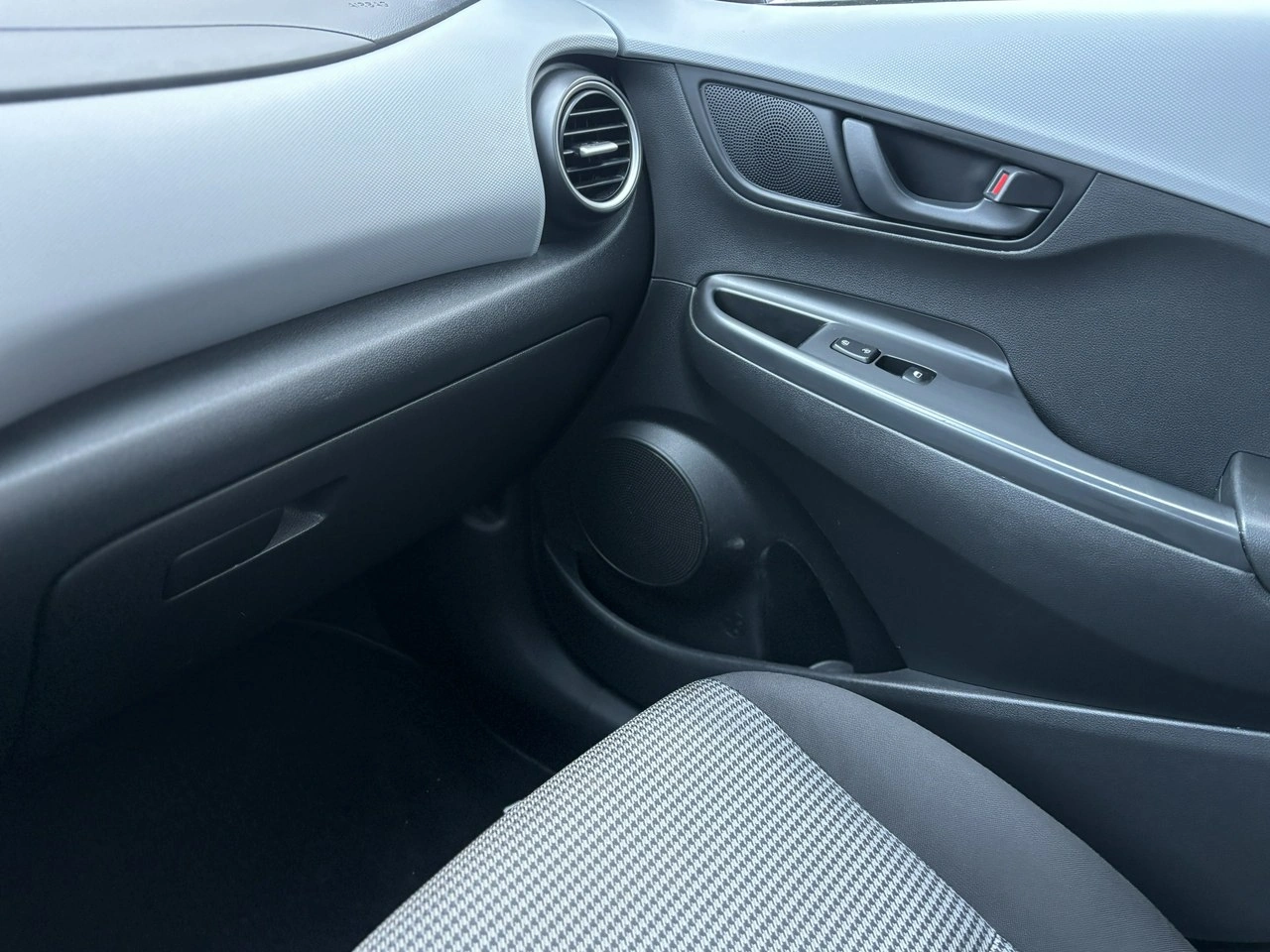 Hyundai Kona - Zdjęcie 15