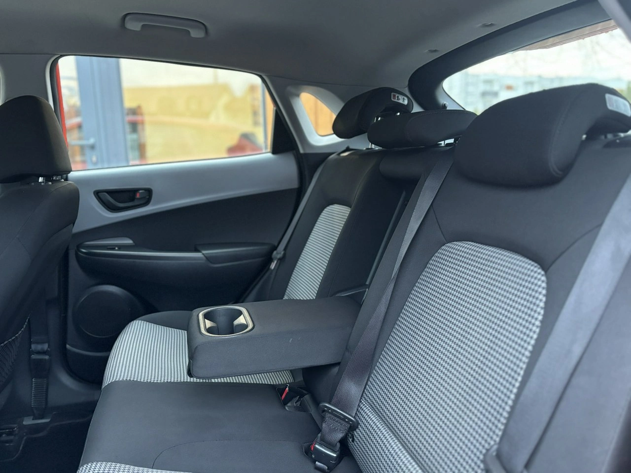 Hyundai Kona - Zdjęcie 17