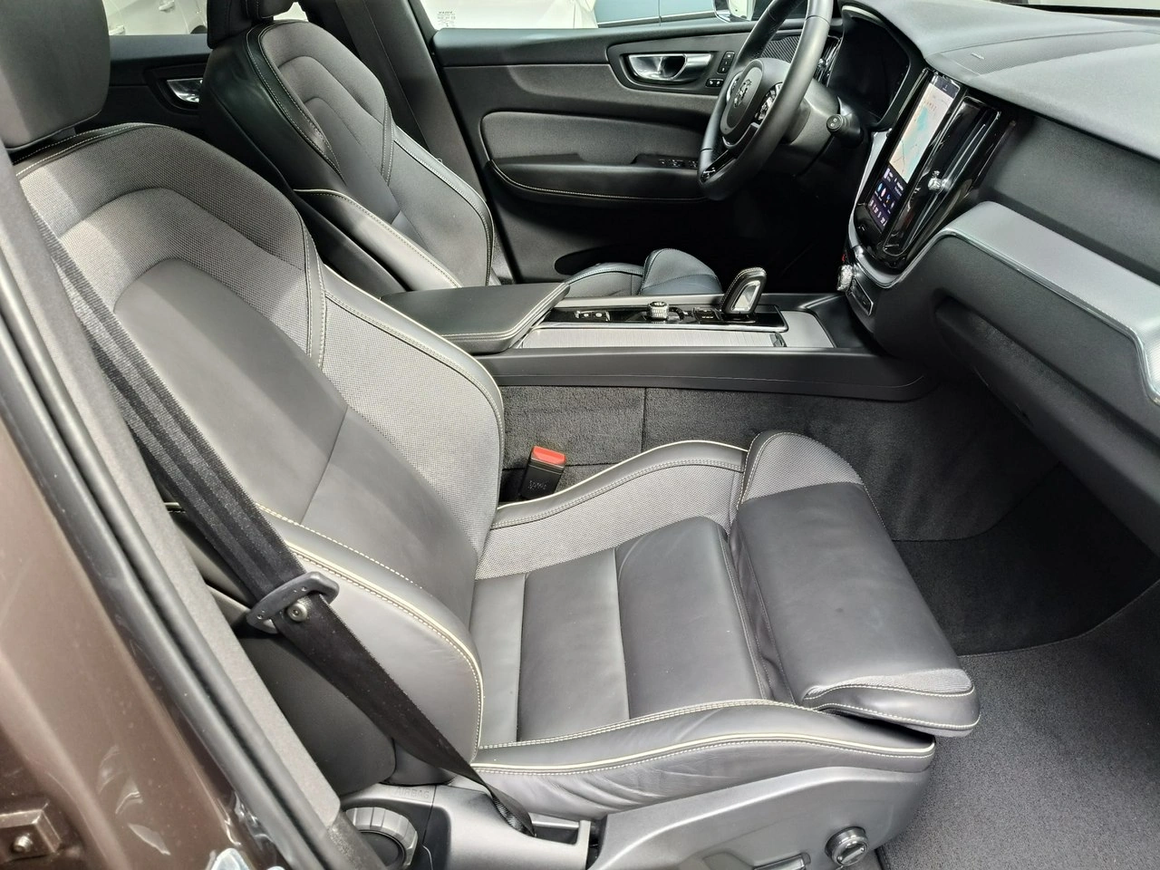 Volvo XC 60 - Zdjęcie 16