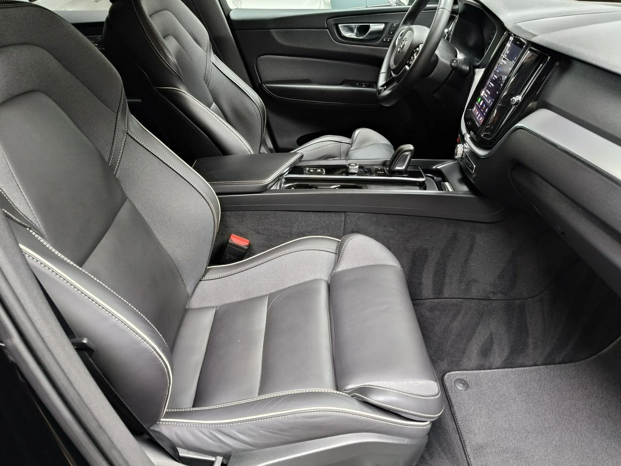 Volvo XC 60 - Zdjęcie 13