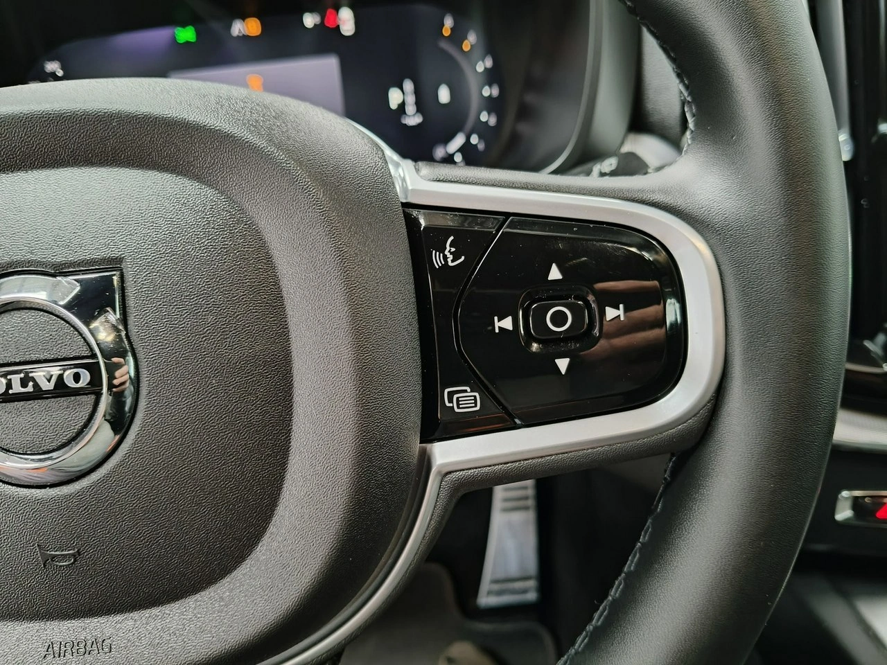 Volvo XC 60 - Zdjęcie 24