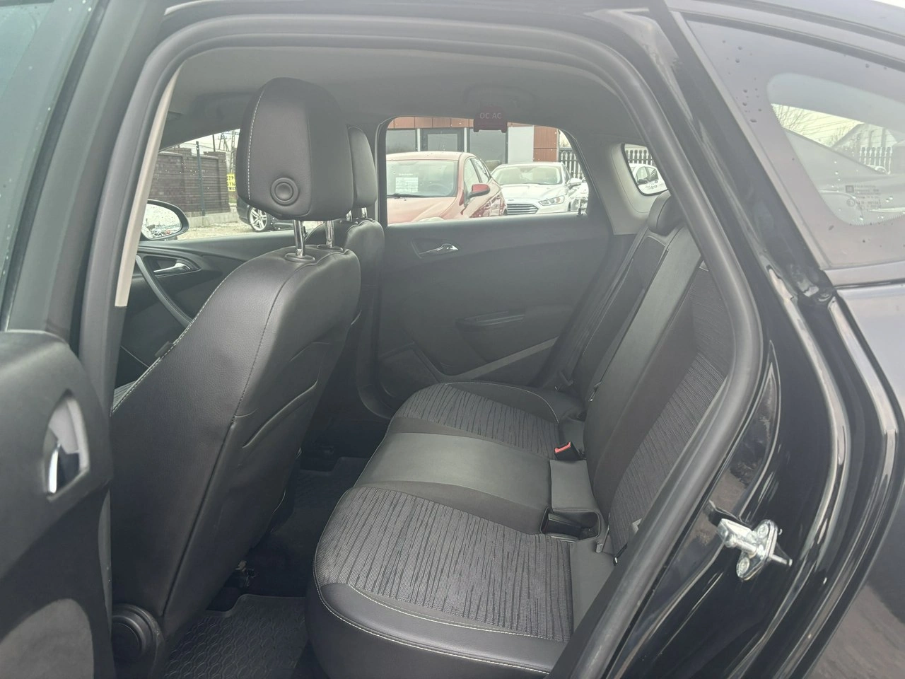 Opel Astra - Zdjęcie 27