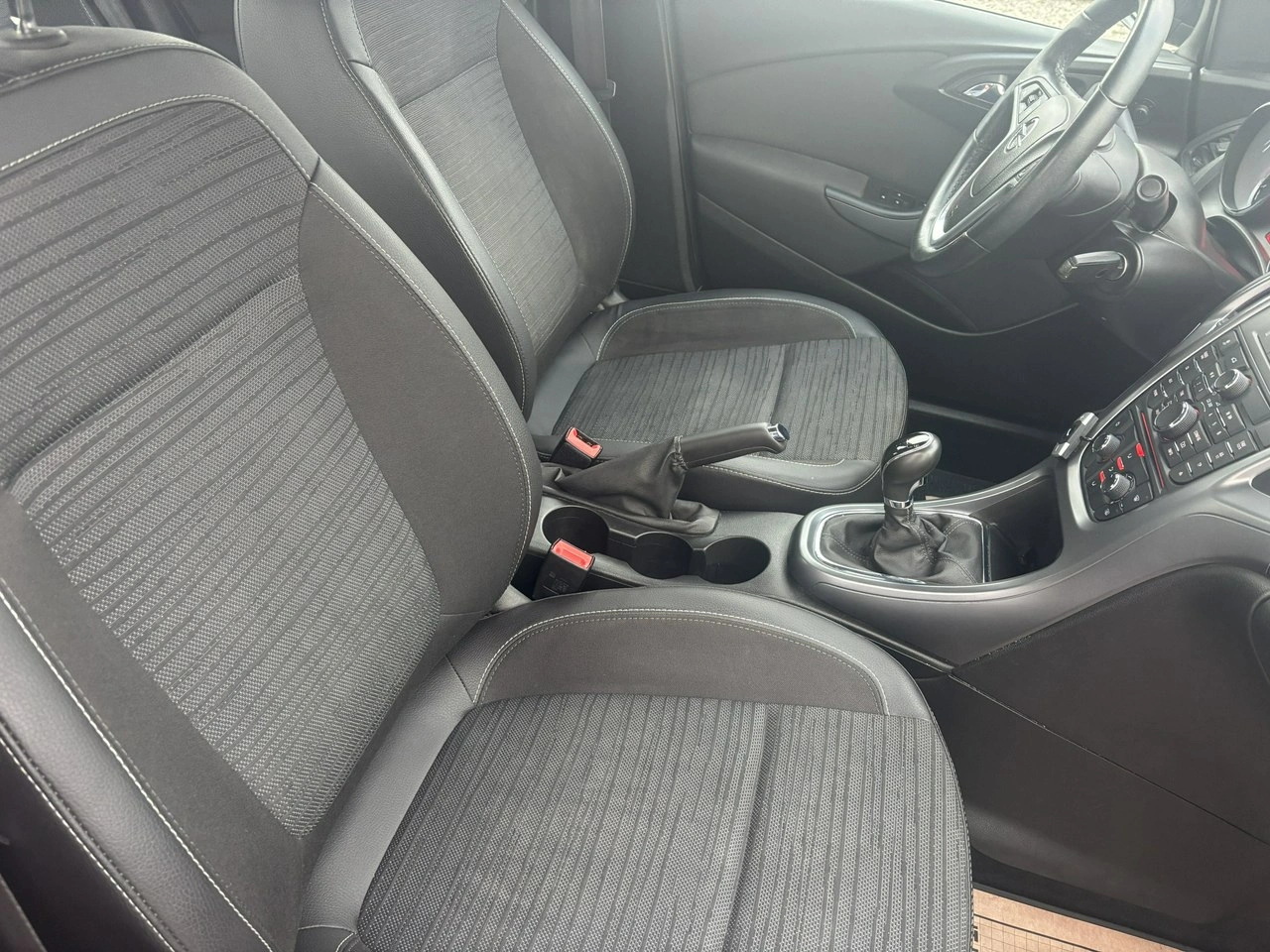 Opel Astra - Zdjęcie 34