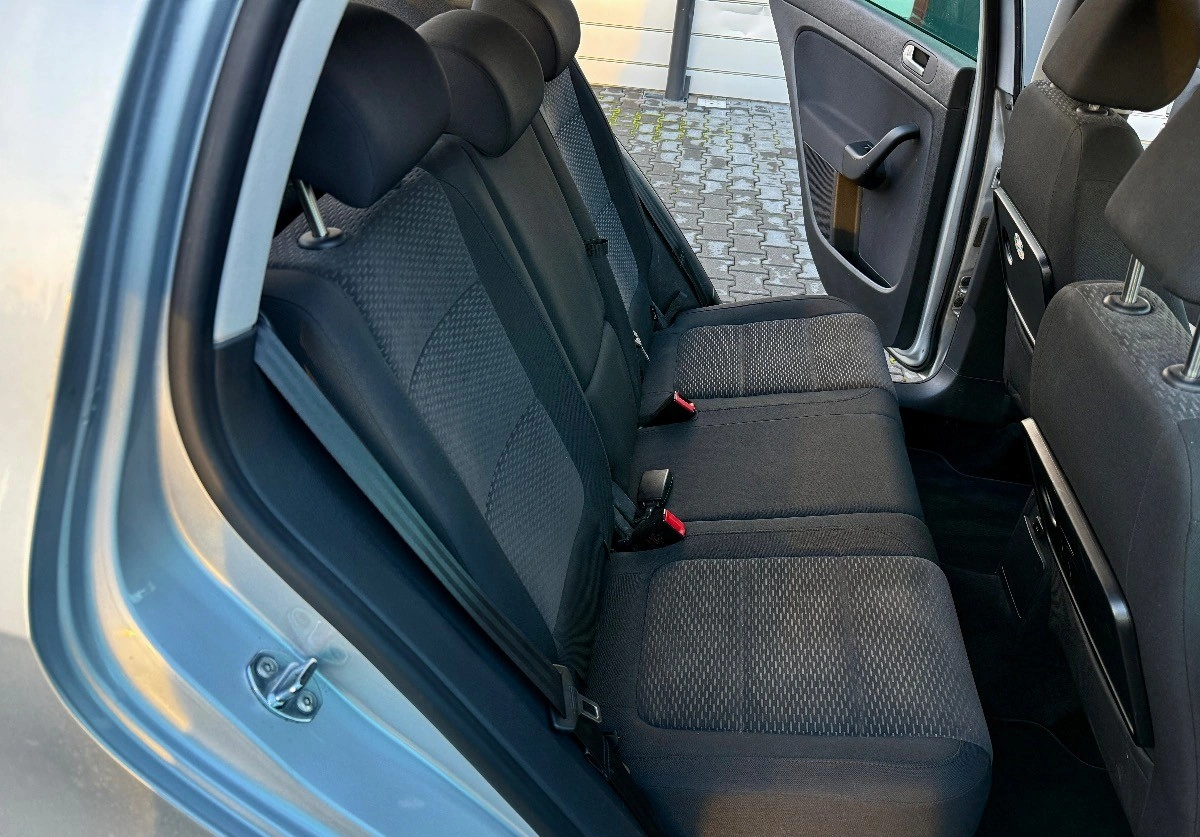 Volkswagen Golf Plus - Zdjęcie 15