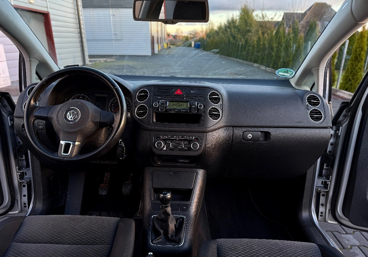 Volkswagen Golf Plus - Zdjęcie 17